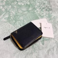agnes.b アニエスベー 二つ折り財布 EW13B-09 - メルカリ