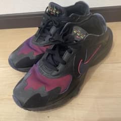 Nike スニーカー ブラック/パープル/レッドのサムネイル