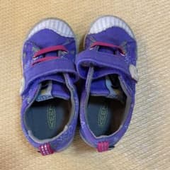 KEEN 紫色 スニーカー ベルクロ留めのサムネイル