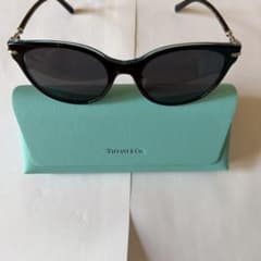 Tiffany & Co. ハードウェア サングラスのサムネイル