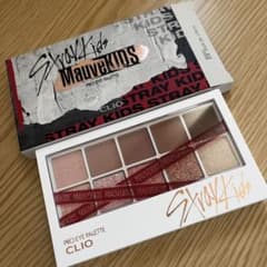 straykids×CLIO コラボ　アイシャドウパレットのサムネイル