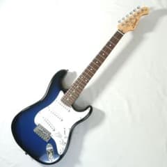 美品 Legend エレキギター ストラト ブルーサンバースト 小ぶり 軽量 美品 Legend エレキギター ストラト ブルーサンバースト 小ぶり 軽量