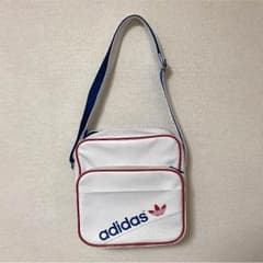 adidasカバンのサムネイル