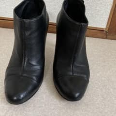 シャネル　ショートブーツのサムネイル