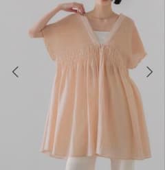 【最終値下げ】LOWRYSFARM シャーリングチュニックフレンチスリーブのサムネイル