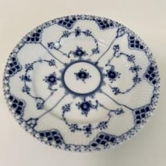 ロイヤルコペンハーゲン ブルーフルテッドフルレース プレート - メルカリ