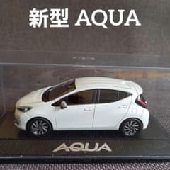 ★非売品★ トヨタ 新型 アクア AQUA　カラーサンプル ミニカーのサムネイル