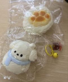 luckcat スクイーズ わんちゃん雪だるま＆肉球クリームクッキーのサムネイル