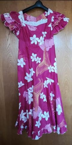 フラダンス衣装 約115cm 身幅（片面計測）45cm, 裏面、名前跡ありのサムネイル