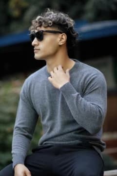 100% Cashmere Men's Crew Neck Sweaterのサムネイル