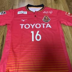 名古屋グランパス シャツ 赤 16 TAKEDAのサムネイル