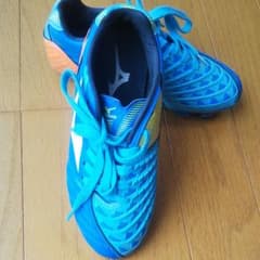 再値下げ中！！ミズノ サッカースパイク 20センチのサムネイル