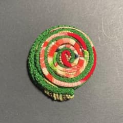 ハンドメイド　ちりめん　ブローチ　No.11のサムネイル