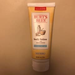 珊瑚様専用　Burt’s Beesバーツビーツ170g ボディローションのサムネイル