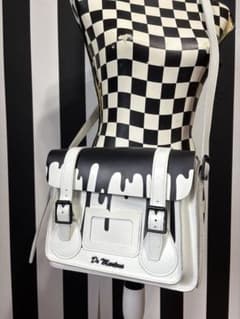 Dr Martens ドリッピングペイント ショルダーバッグ - メルカリ