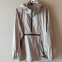mont-bellのナイロンパーカーのサムネイル