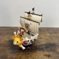 ワンピース メガワールドコレクタブルフィギュア サウザンド・サニー号のサムネイル