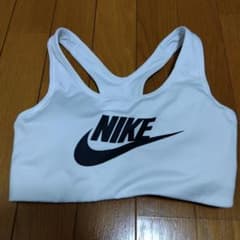 ナイキ　スポーツブラのサムネイル