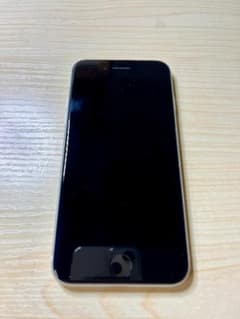 iPhone SE 第2世代 64GB ホワイト SIMフリー ジャンクのサムネイル
