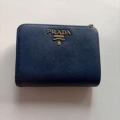 PRADA 二つ折り財布 サフィアーノレザー ネイビー - メルカリ