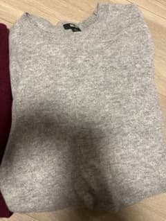 UNIQLO カシミア 100% セーター　グレーのサムネイル
