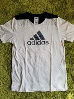 再値下げ！未使用★アディダス Tシャツ adidas　サイズ160のサムネイル