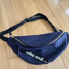 niko and ... ボディバッグ ネイビーのサムネイル