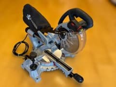 【極美品・元箱あり】京セラ 卓上スライド丸ノコ ATSS192のサムネイル