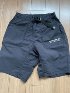 ハイキング　ハーフパンツ 黒　150 中古　少し小さめのサムネイル