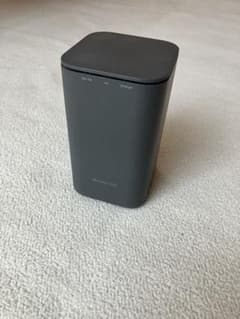 NTTドコモ home 5G HR01 本体＋ACアダプターのサムネイル