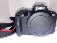 Canon EOS R50 ダブルズームキット　ミラーレス　カメラ　保証付きのサムネイル