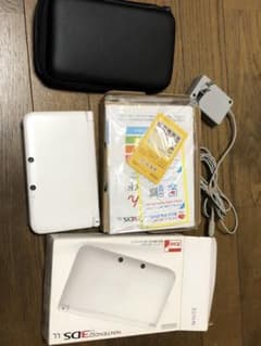 ニンテンドー3DS LL ホワイトのサムネイル