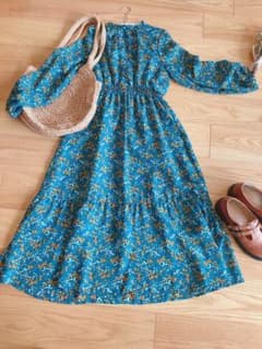 SＯRＡRＩ様専用✳︎小花✳︎模様ワンピースのサムネイル