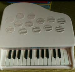 由実様 専用 ミニピアノ カワイ ピンクのサムネイル