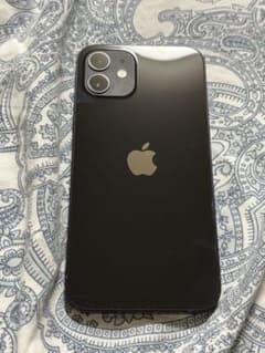 Apple iPhone 12 ブラック 本体のサムネイル