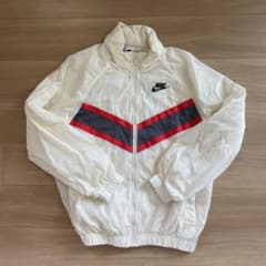 Nike ナイロンジャケット クリーム色のサムネイル