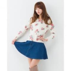 イング  花柄トップスのサムネイル