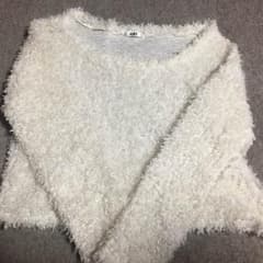 ふわふわ白ニットのサムネイル