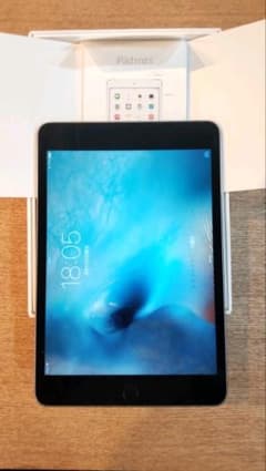 【状態良好】APPLE iPad mini4 WI-FI 16GB …のサムネイル