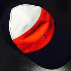 TOMMY HILFIGER キャップのサムネイル