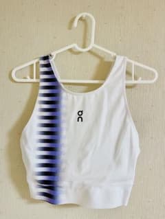 On テニスウェア Court Crop Top Edge - メルカリ