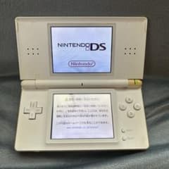 k*9様 Nintendo DS ホワイト 本体　電源コード　ソフト付のサムネイル