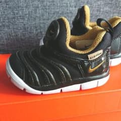 NIKE ナイキ スニーカーのサムネイル