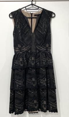【 emternal様専用 】 美品 BCBGMAXAZRIA レースワンピースのサムネイル