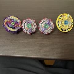 ベイブレードバーストトルネードワイバーンセットのサムネイル