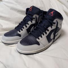 NIKE AIR JORDAN 1 MID スニーカーのサムネイル