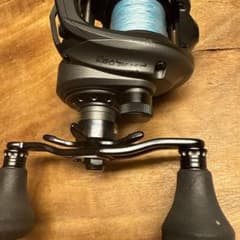 Revo Beast 41-HS-L ベイトリールのサムネイル