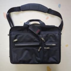 TUMI ナイロンビジネスバッグ黒2way PC収納可能のサムネイル
