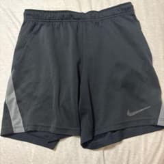 NIKE トレーニングショートパンツ ブラック Lサイズのサムネイル