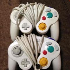 Nintendoゲームキューブリモコンのサムネイル